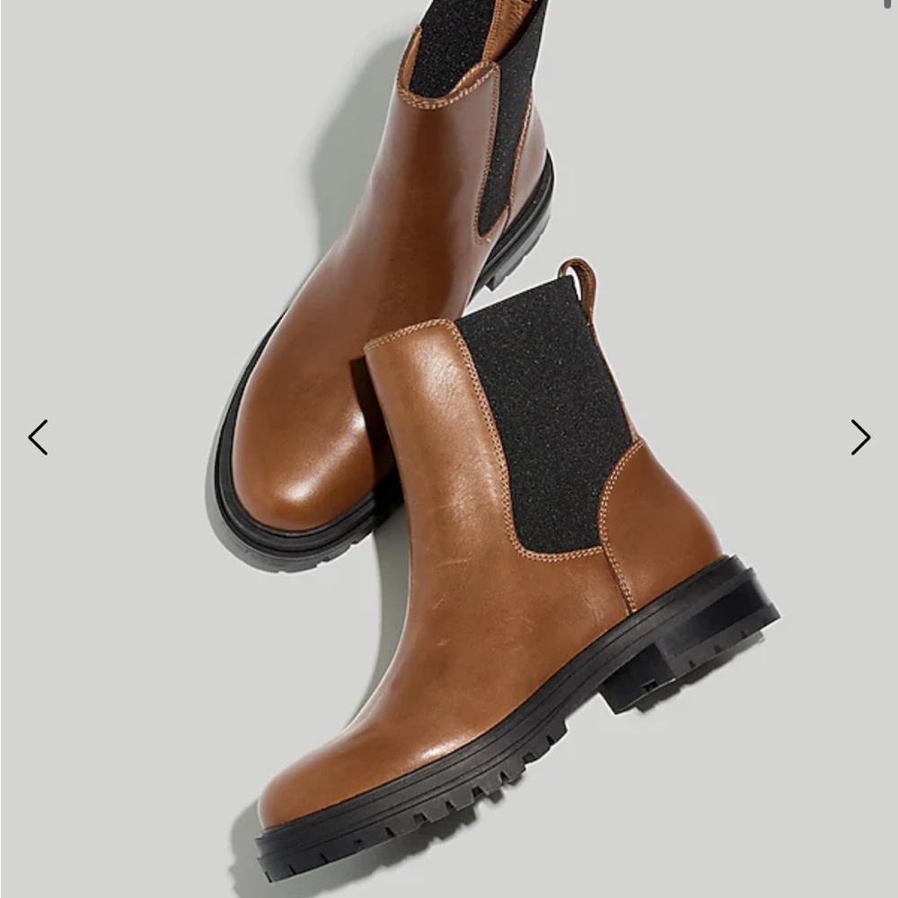 Madewell Bradley Chelsea Lugsole Boot in Stable— BARELY worn looks brand new